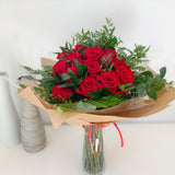 RAMO DE ROSAS ROJAS